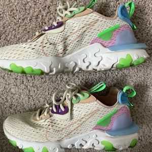 Women’s Nike react vision sneakers size 6.5, incredible condition